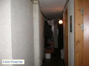 Улица: Климов пер., 9  Метро: Балтийская Комнат: 4