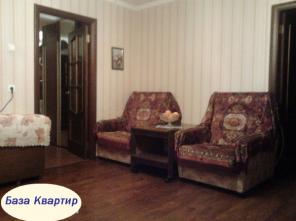 Улица: Турку, 29  Метро: Купчино Комнат: 3