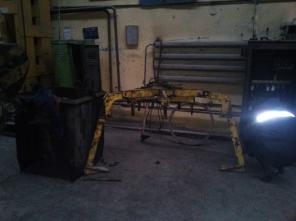 продам шинномонтажный комплект для ам белаз + отдам в комплекте кран укосину с тельфером