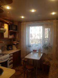 Продажа трехкомнатной квартиры .
